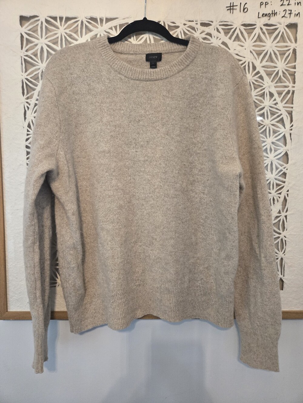 J. Crew Men's Neutral Beige Lamb Wool Crewneck Sweater Size Large. Small Hole